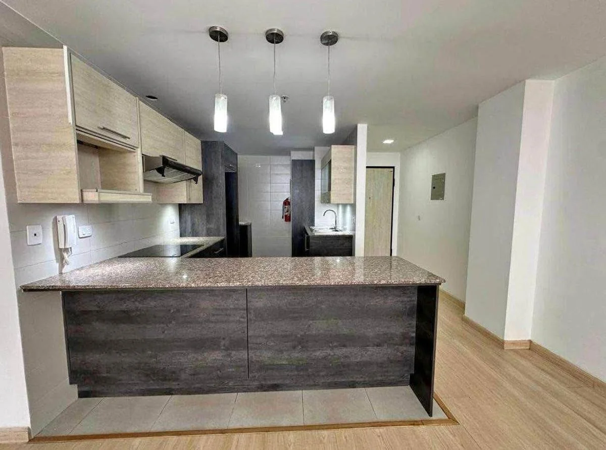 Hermoso Departamento de Venta, Av 9 de Octubre, La Pradera, Iñaquito — imagen 3
