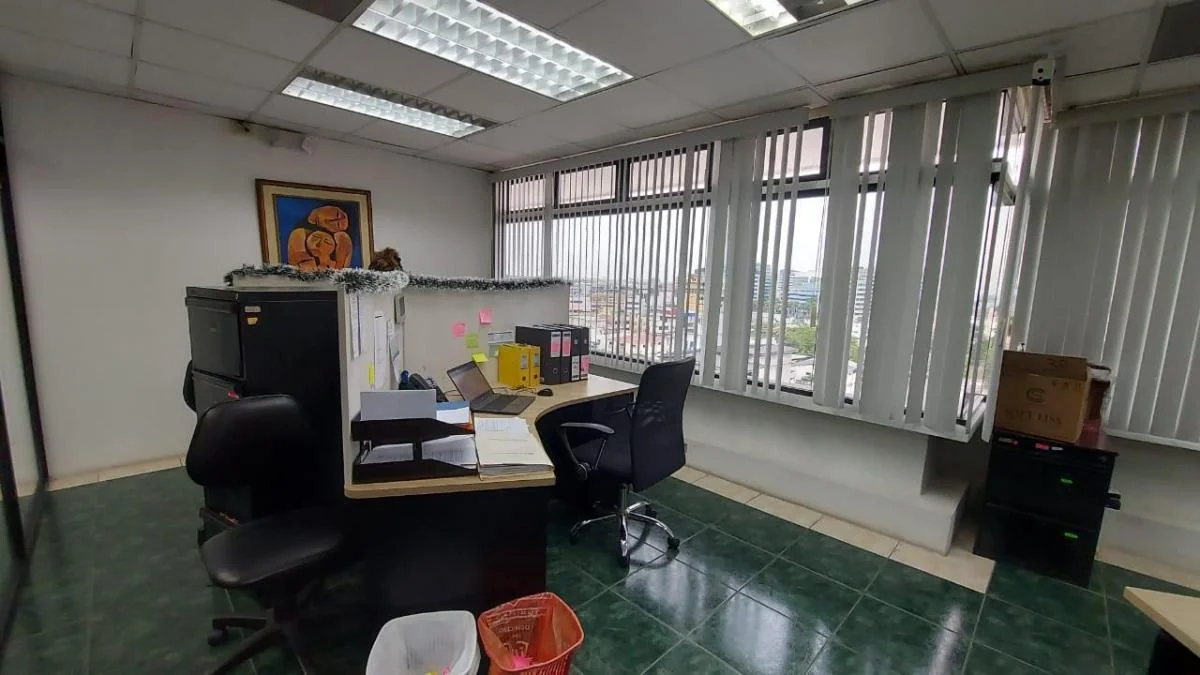 Alquiler de Oficina en Edificio Empresarial en Kennedy Norte, Guayas — imagen 3