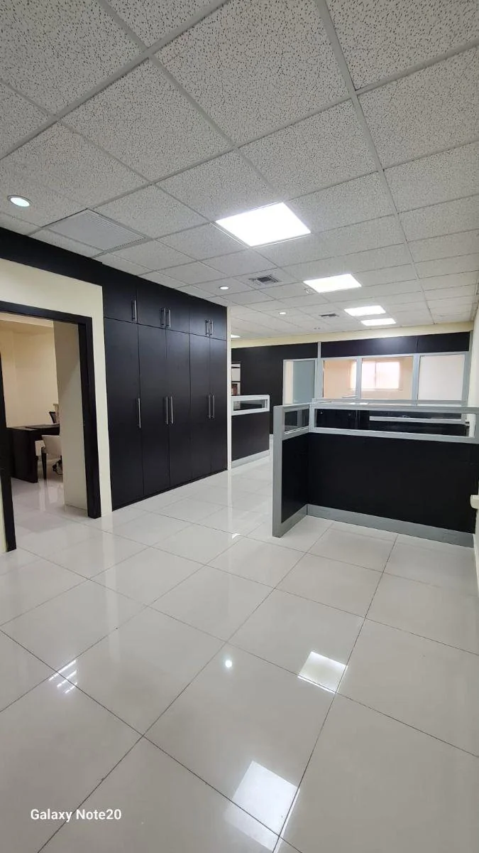 Oficina Comercial de 100 m² en Venta y Alquiler en Samborondón, Guayas — imagen 5