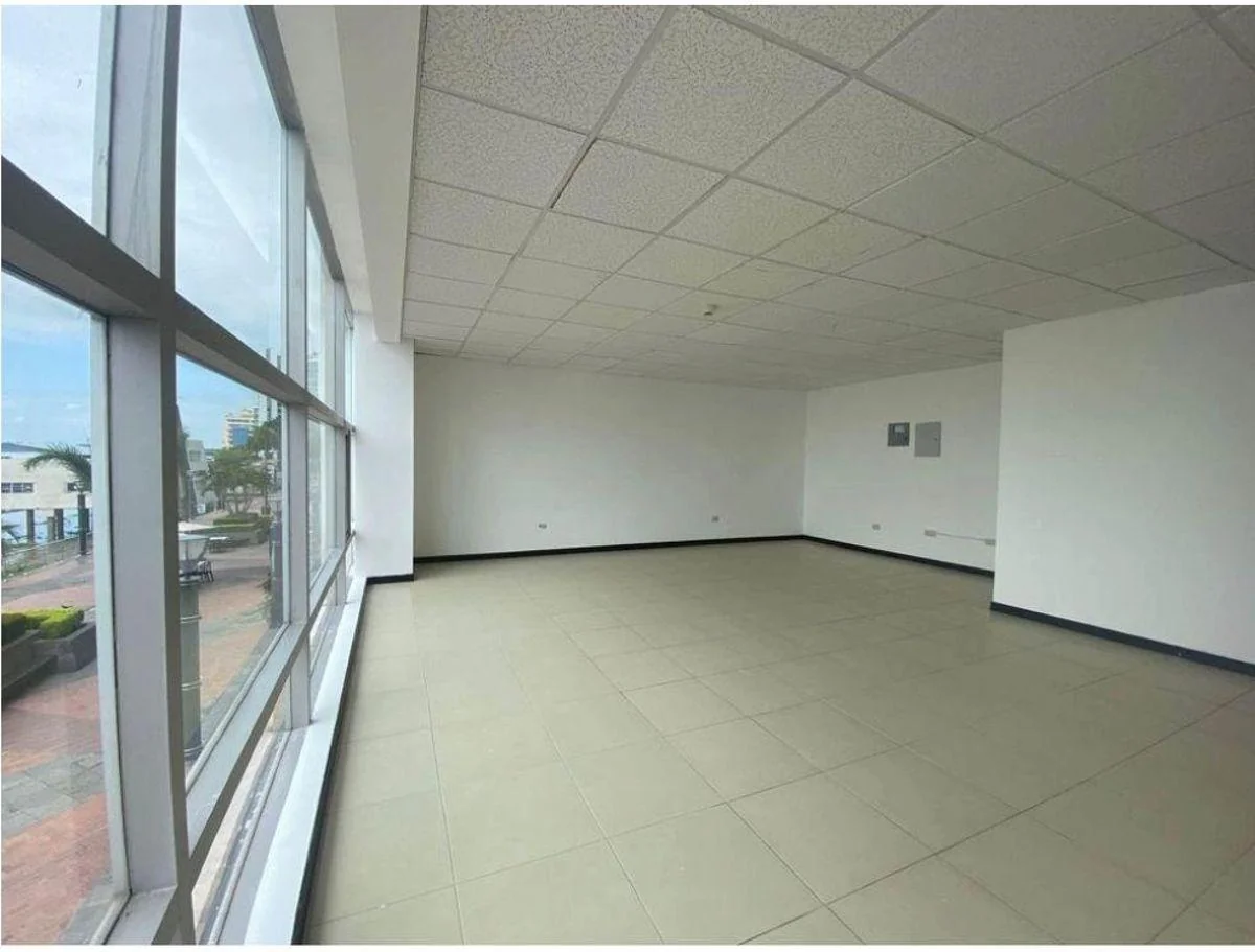 Alquiler o Venta de Oficina en Edificio Bellini con Vista Al Rio, Guayas — imagen 4