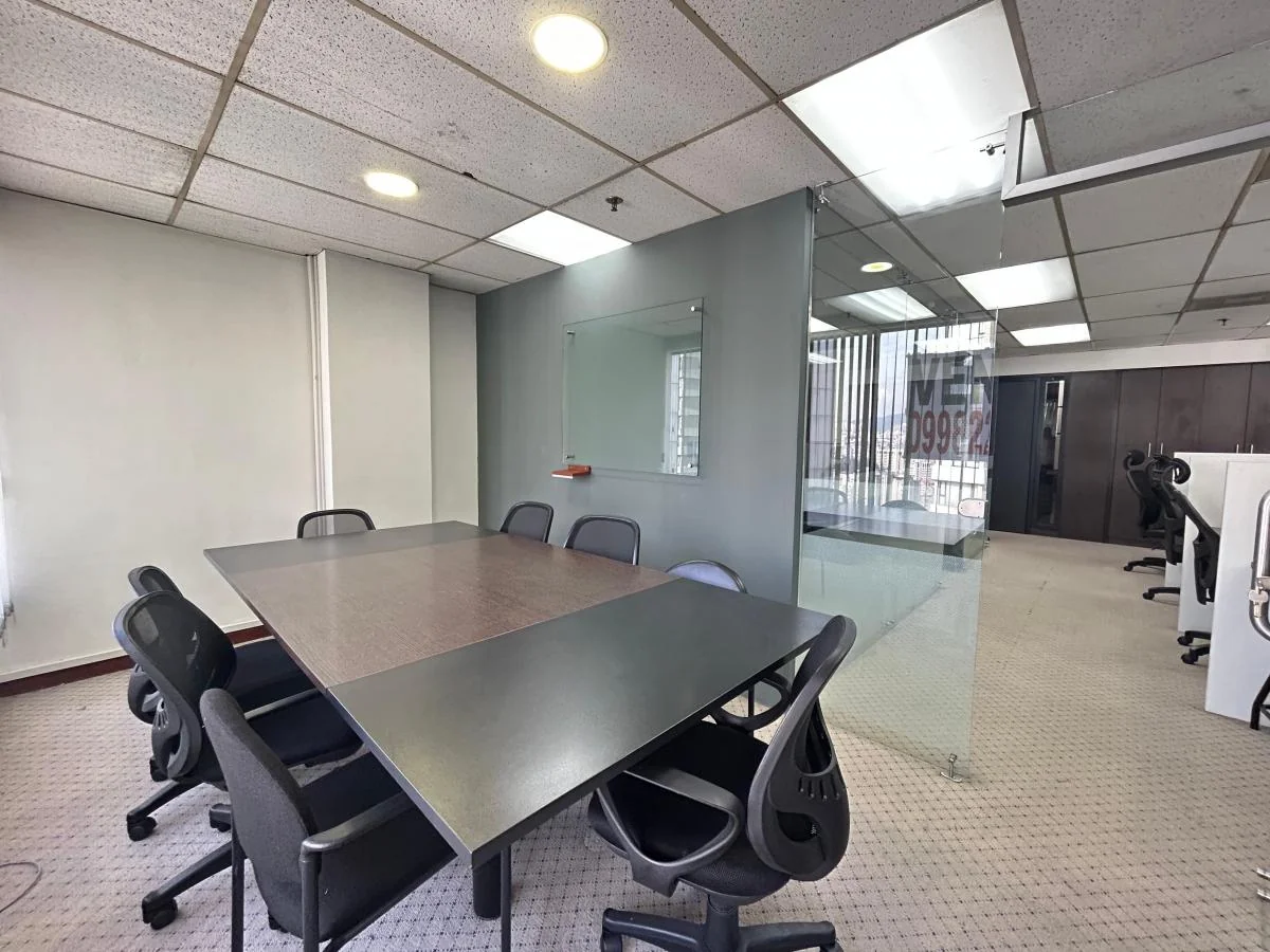 Venta Oficina World Trade Center Amoblada Moderna 12 de Octubre — imagen 5