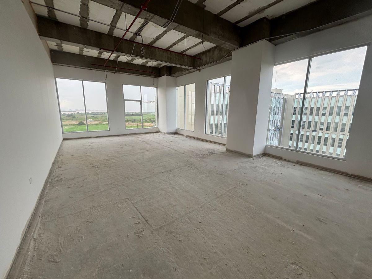 Oficina Venta Nuevo Samborondon Edificio Tempus 244.27 m con 6 Parqueos Vista Al Río y a La Plaza, Guayas — imagen 3