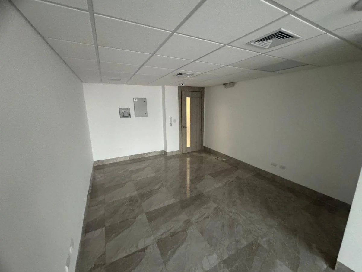 Oficina en Platinum 1 en Ciudad Millenium en La Aurora, Guayas — imagen 5