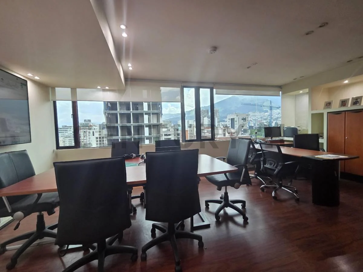 Oficina Amoblada en Venta Sector Carolina — imagen 2