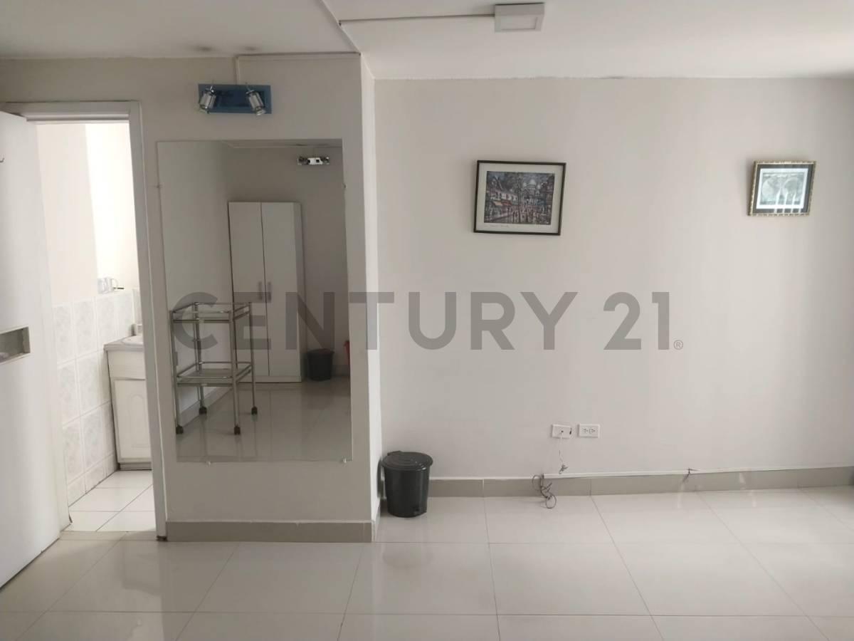 En Venta Consultorio Médico en Edificio San Francisco – Sector Baca Ortiz — imagen 3
