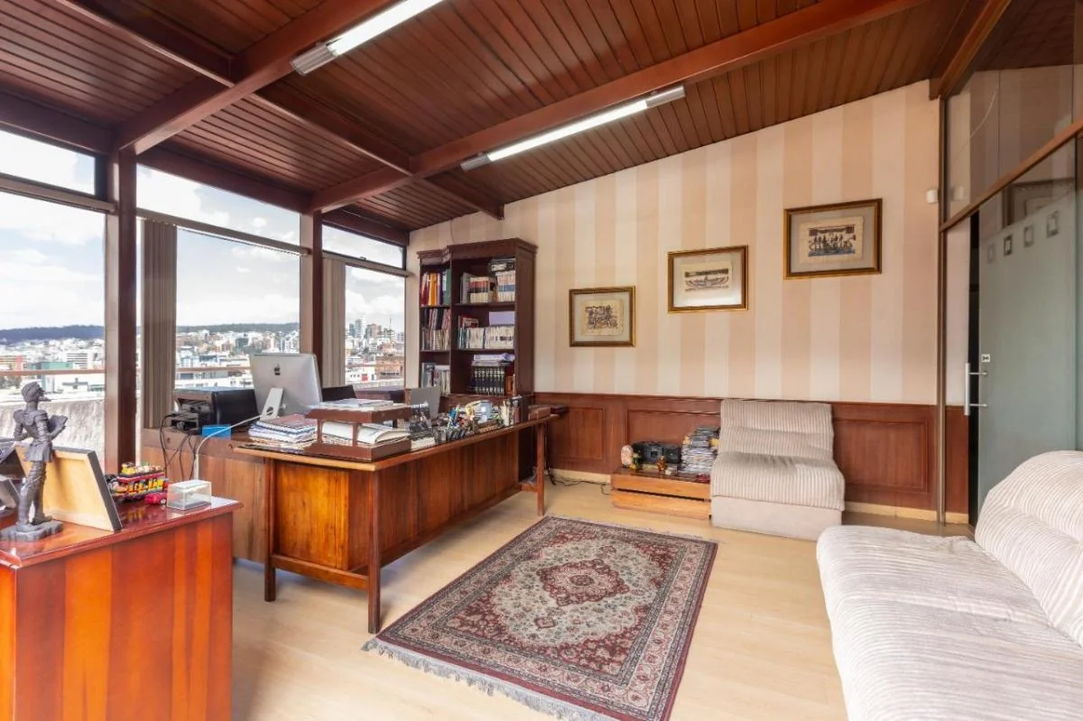Oportunidad Oficina Penthouse Duplex de Venta Av Colon — imagen 3
