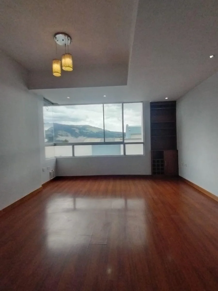 Departamento 2 Dorm. en Calle Los Cipreses Cerca a La Av Galo Plaza — imagen 5