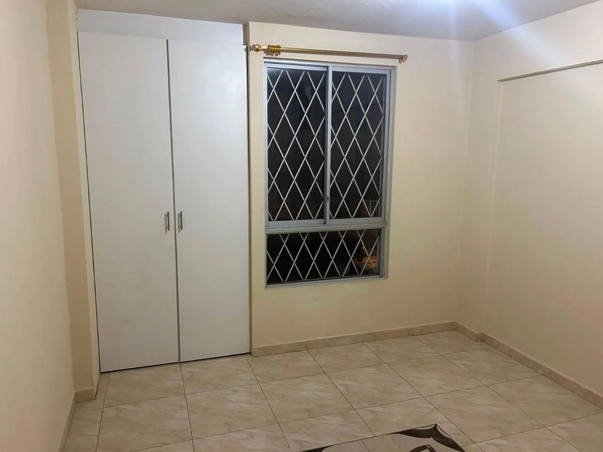 Se Vende Casa de 2 Pisos Cdl. Bicentenario — imagen 2