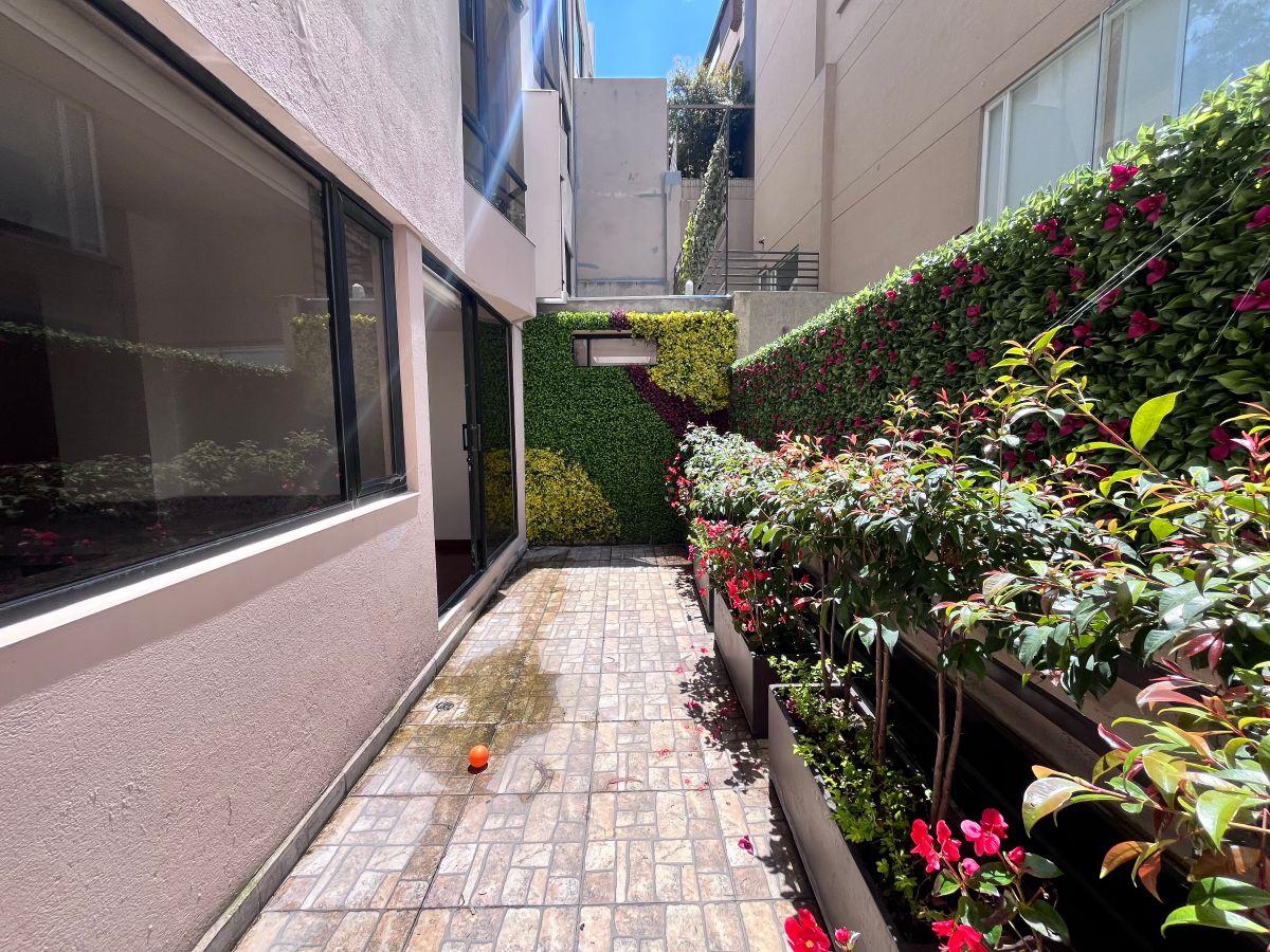 Departamento en Venta Duplex Urbanización, El Condado 3 Habitaciones — imagen 2