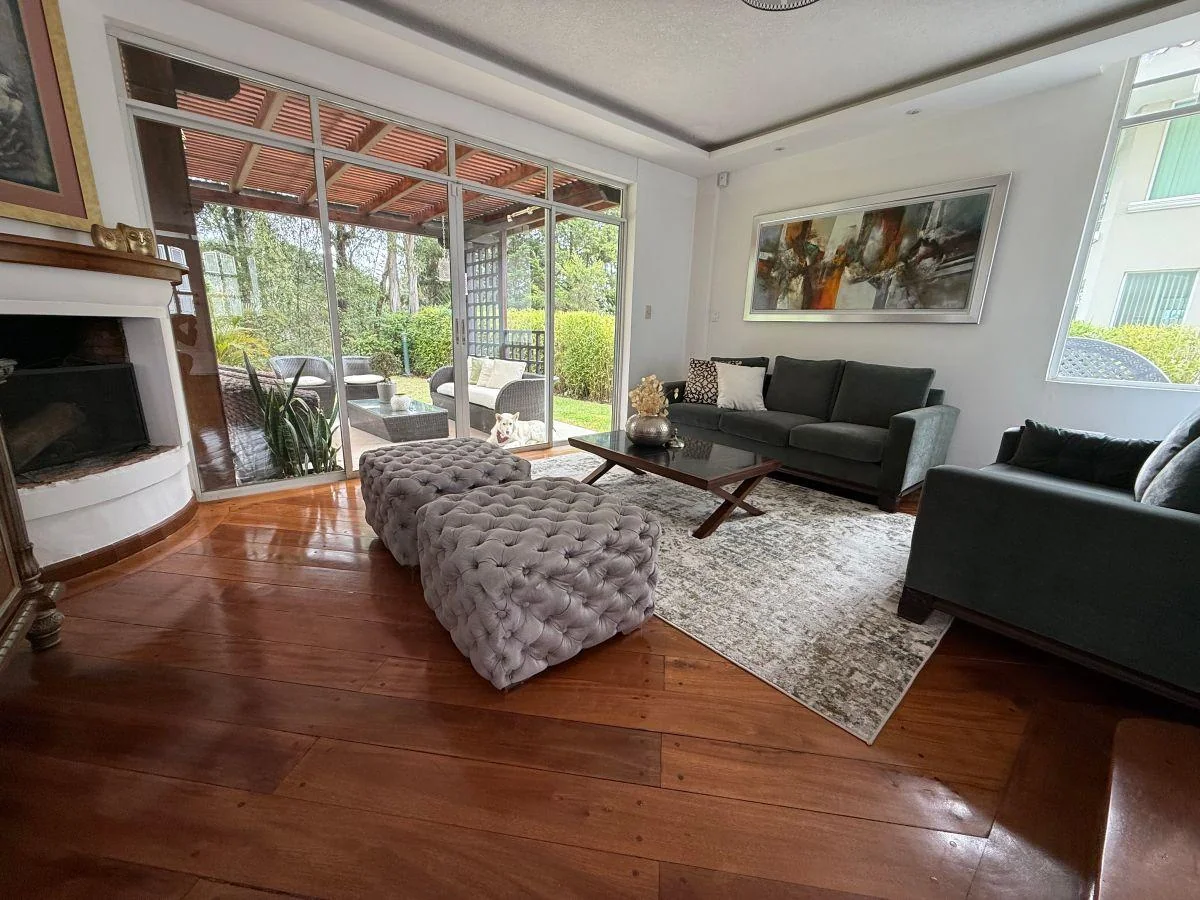 Casa Hermosa 5 Dorm. en Venta, Jardín Precioso — imagen 5