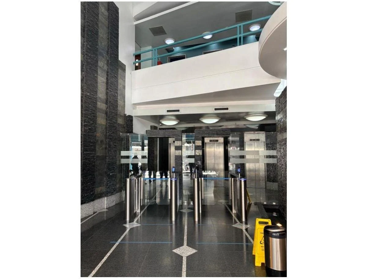 Se Vende/alquila Oficina en Torres del Norte, Guayas — imagen 8