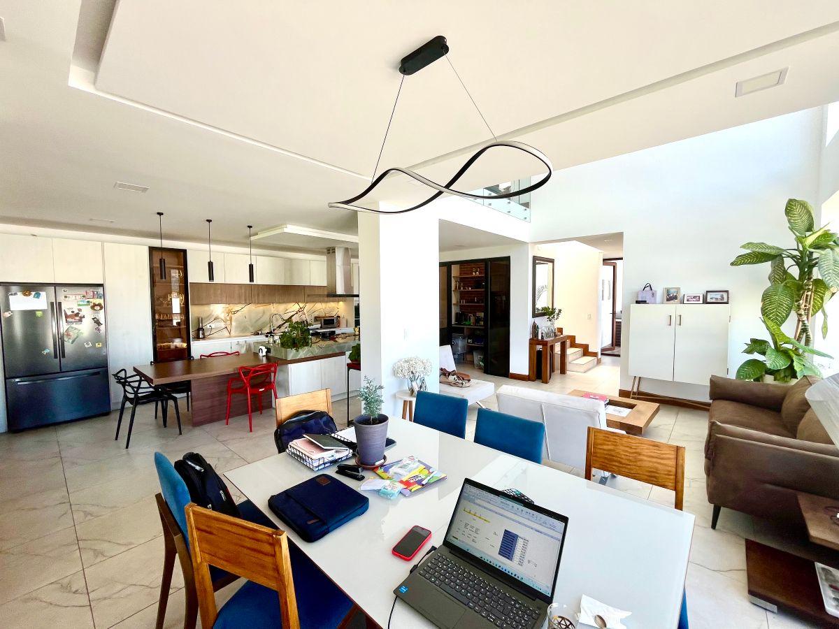 Cumbayá – Urbanización Parque Algarrobos | Vendo Exclusiva Casa de 350 m² con 5 Habitaciones — imagen 5