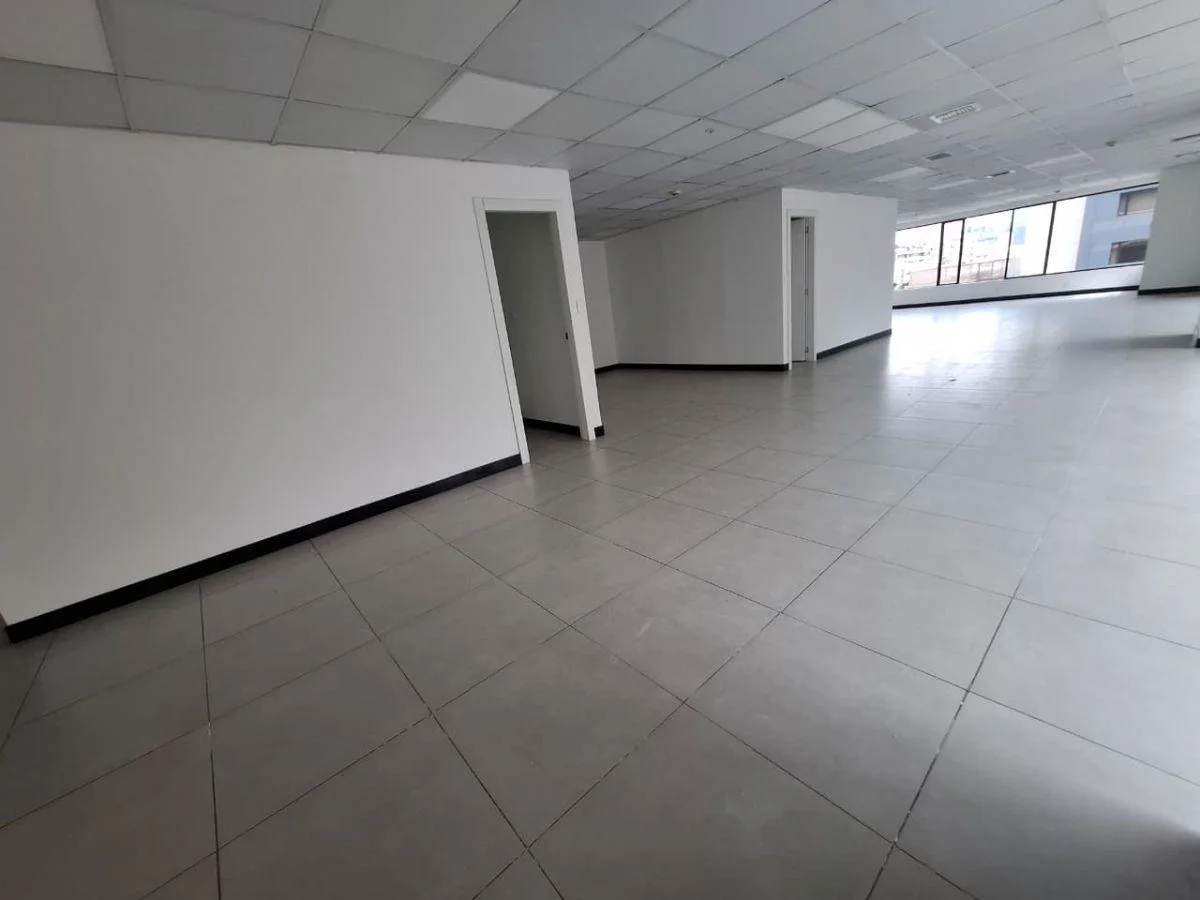 Rento/vendo Oficina en Edificio Corporativo - Sector Centro Norte — imagen 5