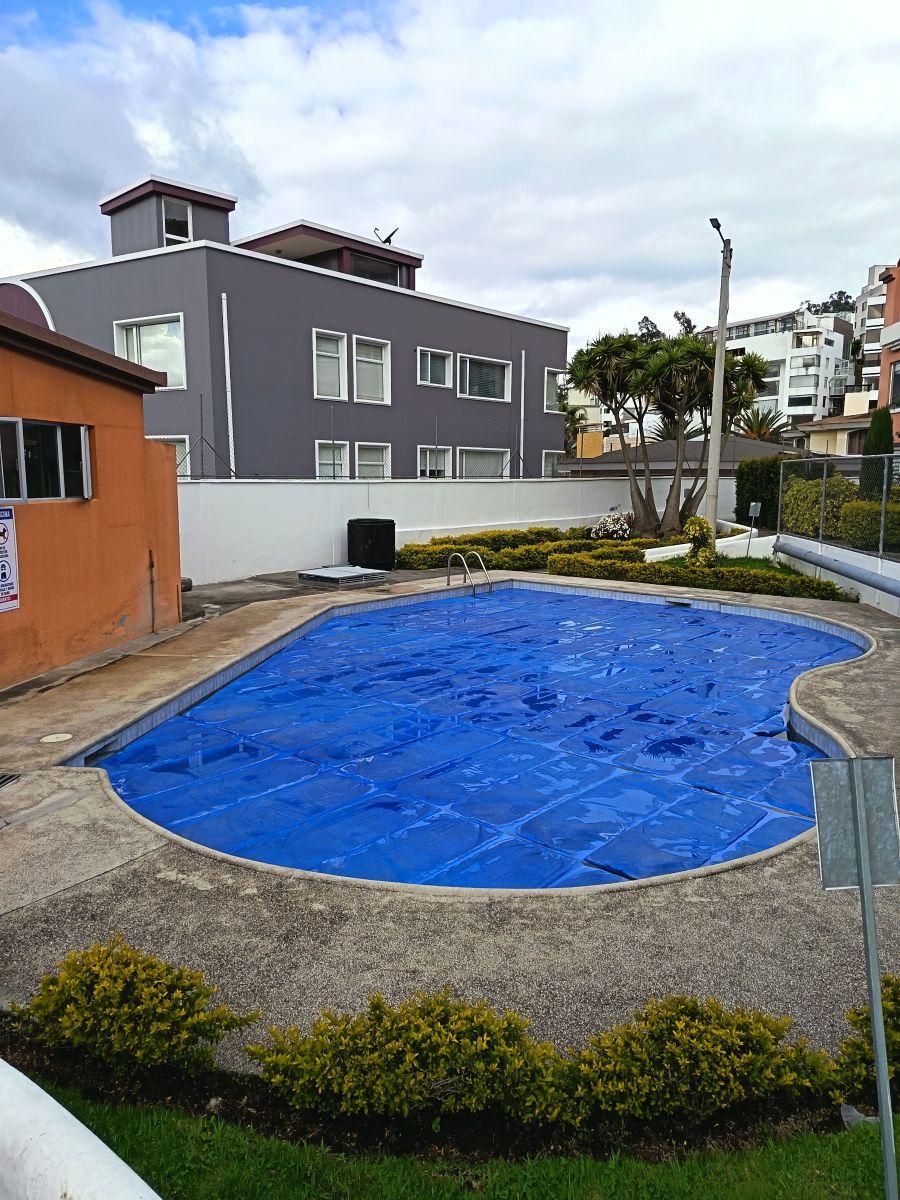 Se Vende Casa Remodelada en Ponceano con Piscina en El Norte de Quito — imagen 9