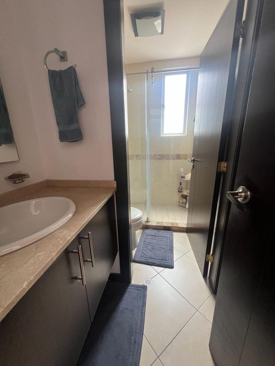 Amplia y Moderna Casa en Conjunto Privado – Cumbayá Cerca Al Potrero Pr — imagen 7