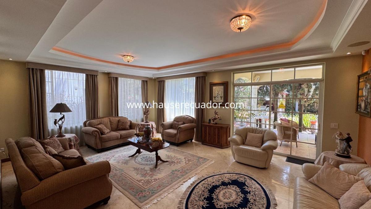 Casa en Venta 4 Habitaciones|1.250 m² Terreno| 740 m² Totales | Seguridad 24/7| con Plaza Comercial. Provincia de Pichincha — imagen 7