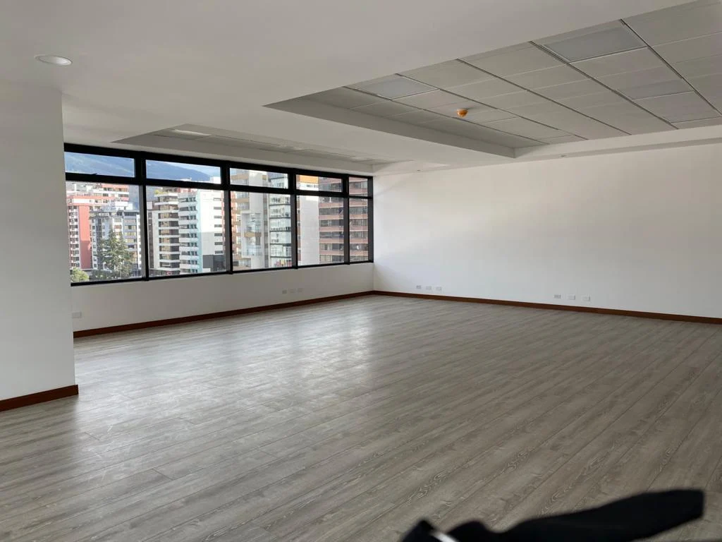 Hermosa Oficina Vista Panorámica - Av República del Salvador — imagen 9