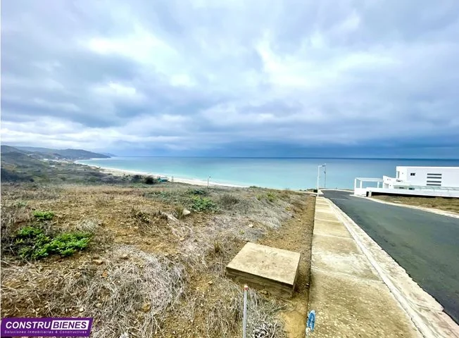 Terreno en venta en Manta — imagen 1