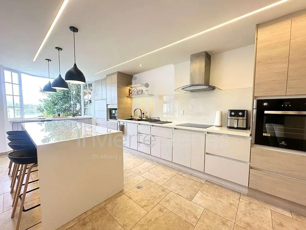 Casa de Venta en La Viña Alta en Tumbaco — imagen 2