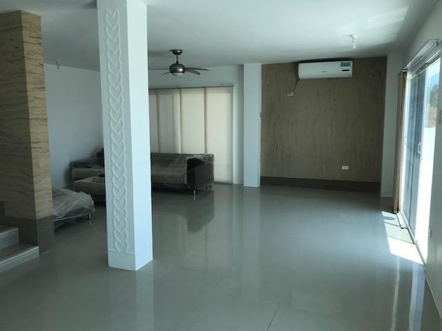 Amplia Casa con Vista Al Océano en El Exclusivo Conjunto Ciudad del Mar, Manta, Ecuador, Manabí — imagen 3