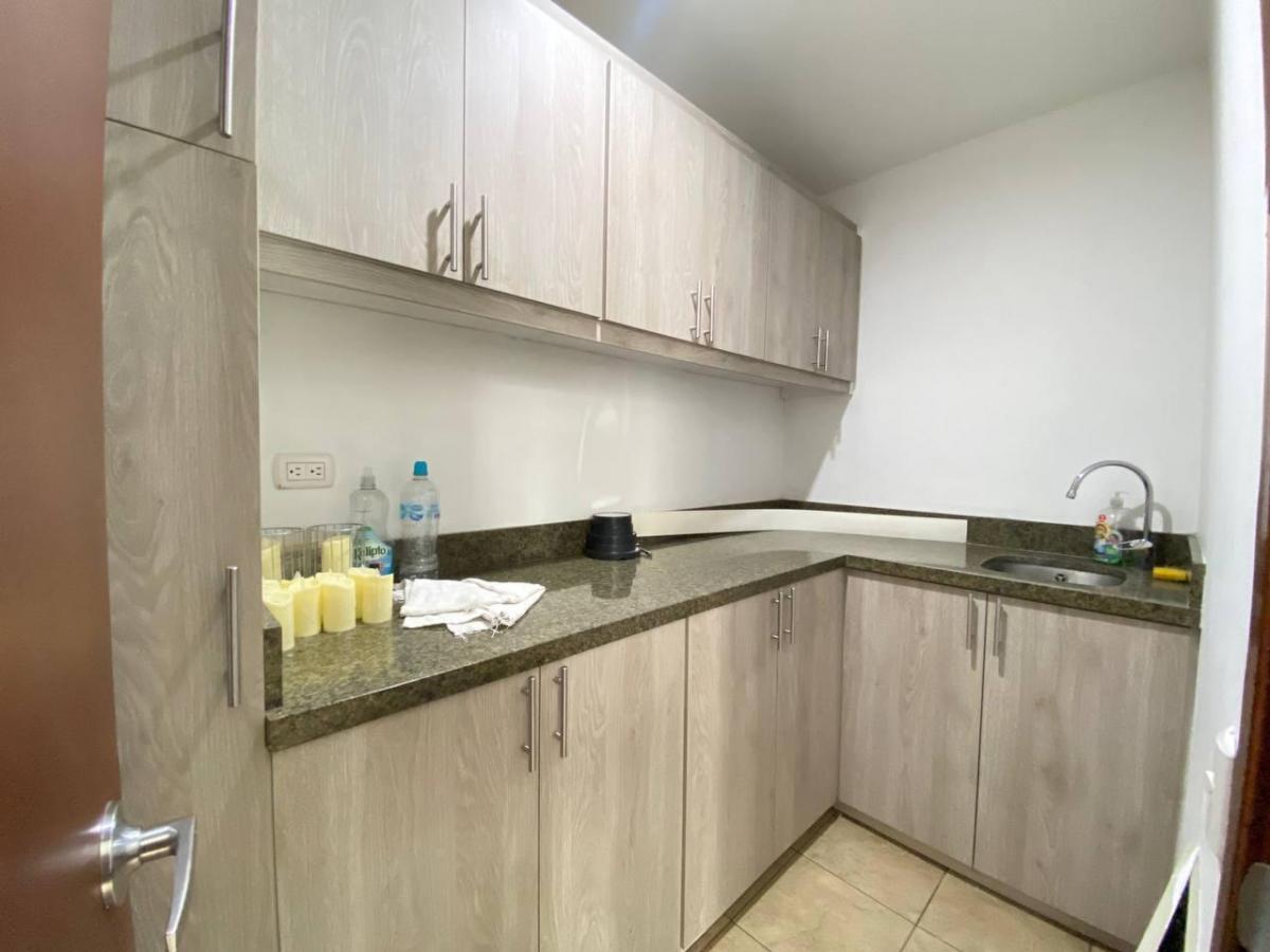 La Pradera, Oficina en Venta, 100 m², 4 Ambientes, 1 Baño — imagen 2