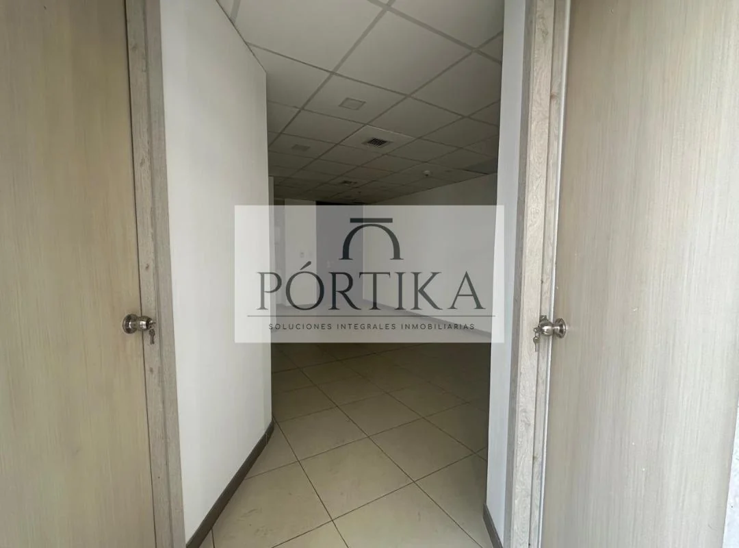 Venta Oficina - Emporium - Puerto Santa Ana, Guayas — imagen 2