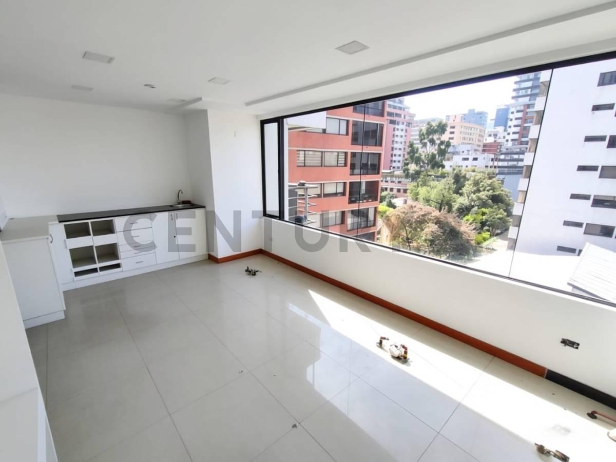 En Venta Amplia Oficina De135 m², 3 Parqueaderos en La Carolina en Lashyris Vista — imagen 9