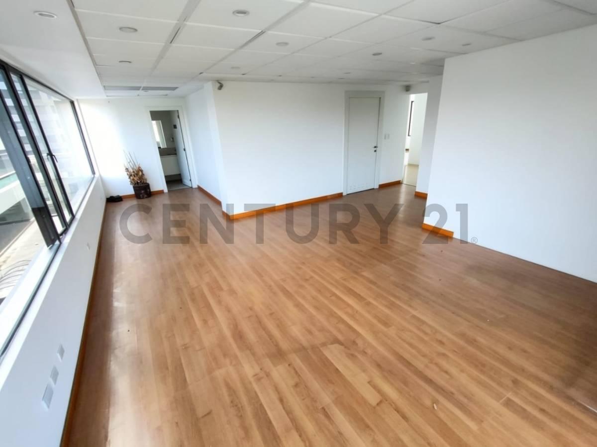 En Venta Amplia Oficina De135 m², 3 Parqueaderos en La Carolina en Lashyris Vista — imagen 6