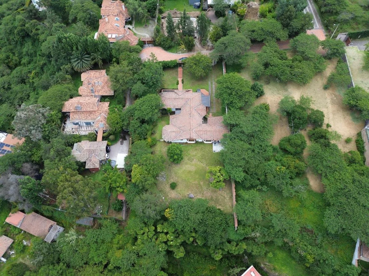 Casa de Venta con Gran Terreno Ubicada Dentro de La Urbanización Viña del Río, Exclusividad — imagen 4