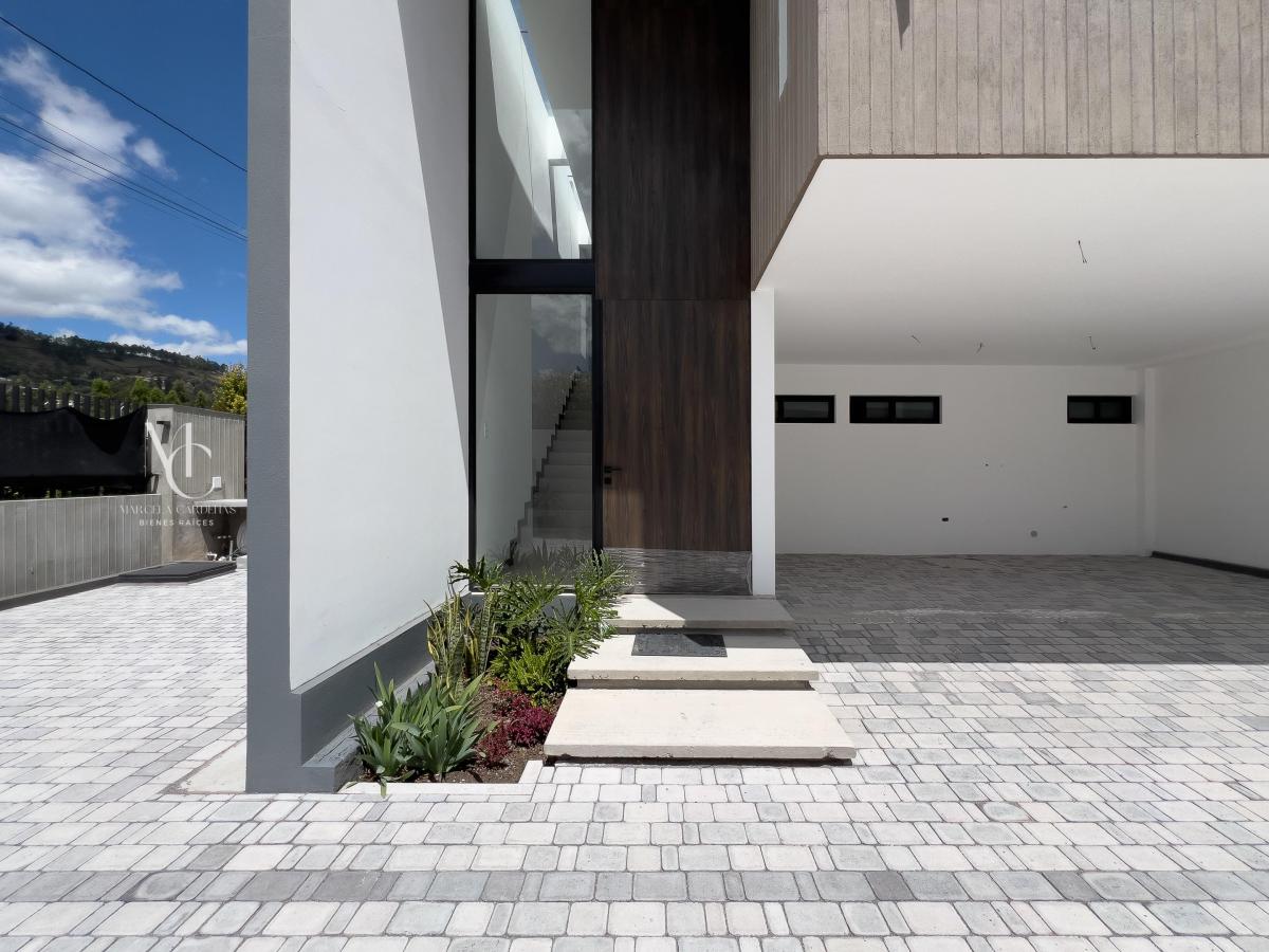 Casa con 3 Habitaciones en Venta en Tumbaco, 340 m² Terreno — imagen 8