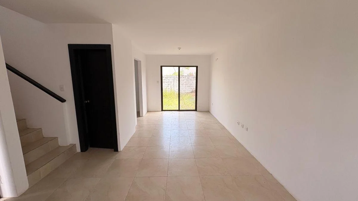 Venta Casa Esquinera Urb La Rioja Etapa La Mancha (A Estrenar), Guayas — imagen 2