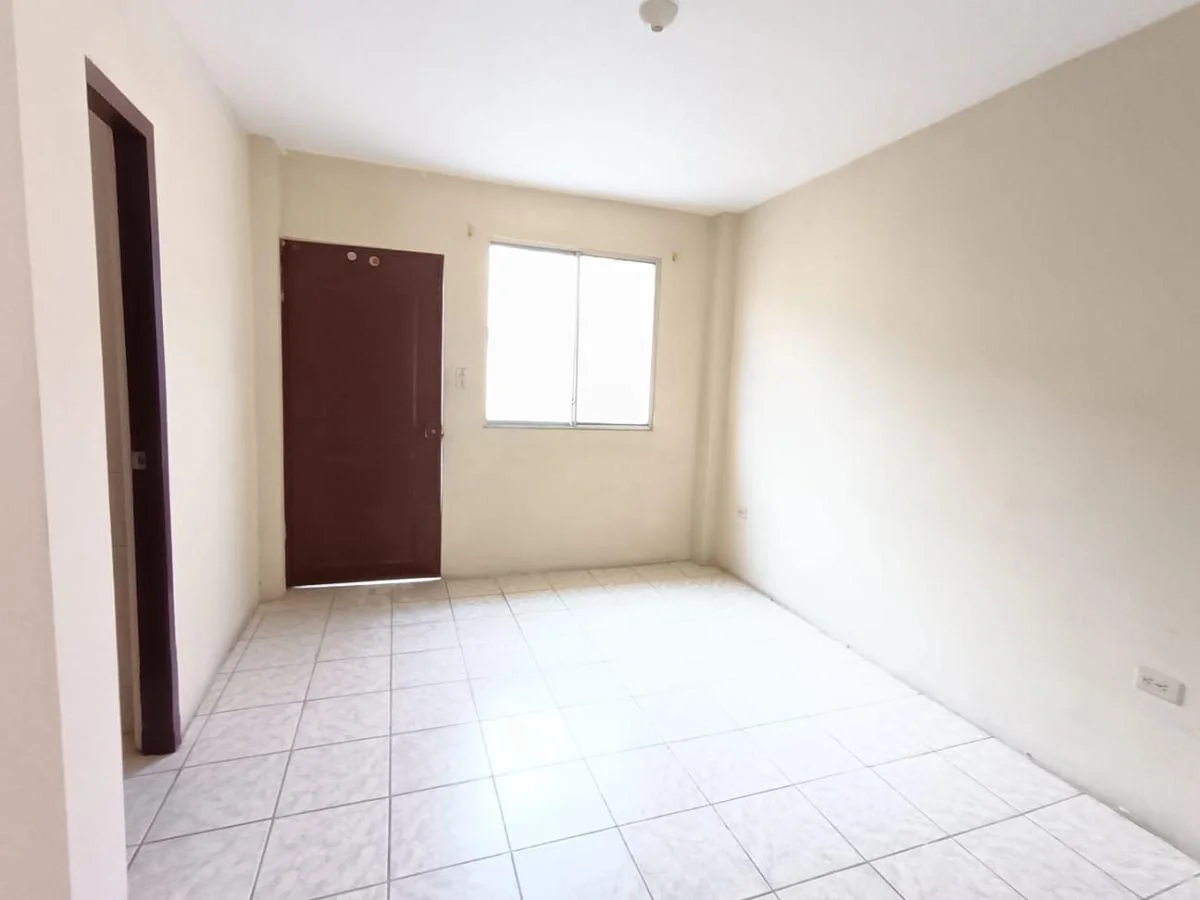 Venta de Casa, Dos Plantas en Mucho Lote 1 Etapa 6 - J. Moncada, Guayas — imagen 2