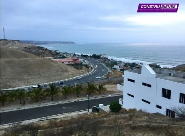 Terreno en venta en Manta — imagen 1