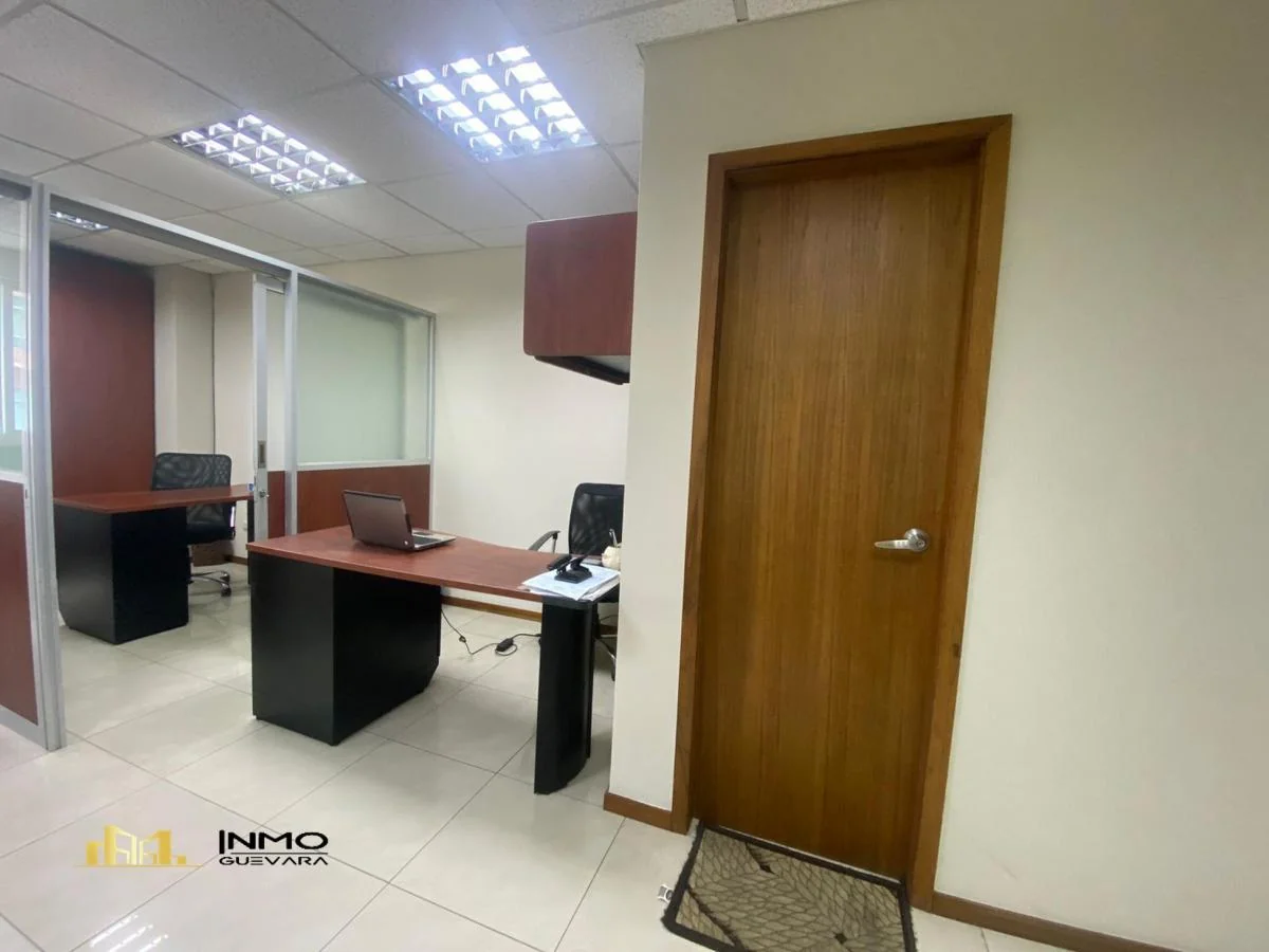 Hermosa Oficina de 40 m² en Trade Building, Guayas — imagen 5