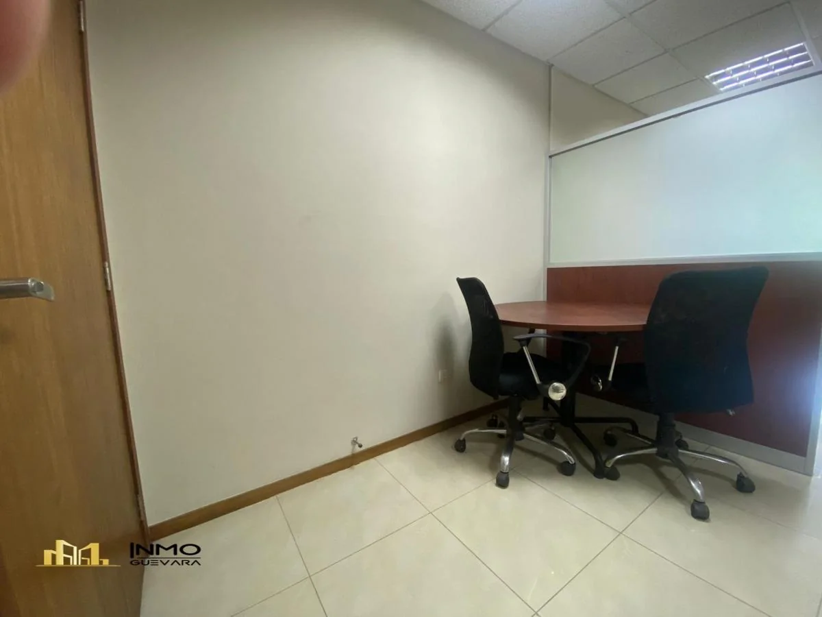 Hermosa Oficina de 40 m² en Trade Building, Guayas — imagen 3