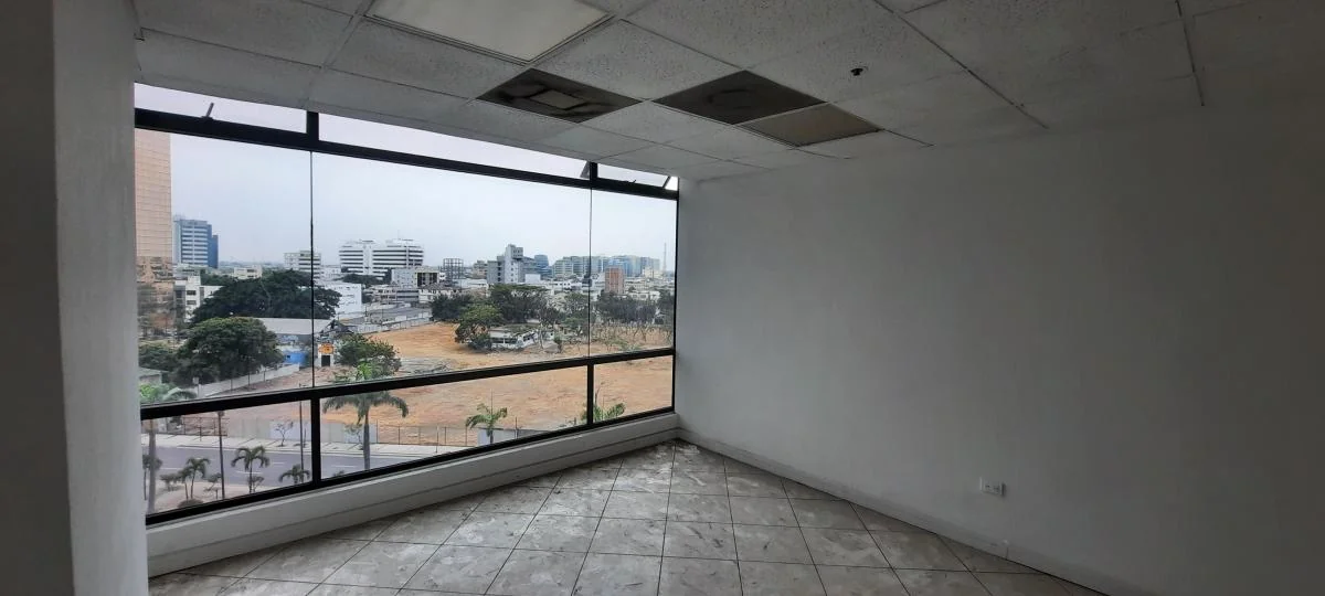 World Trade Center, Oficina en Venta, Oportunidad!, Guayas — imagen 3