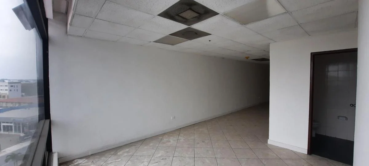 World Trade Center, Oficina en Venta, Oportunidad!, Guayas — imagen 2