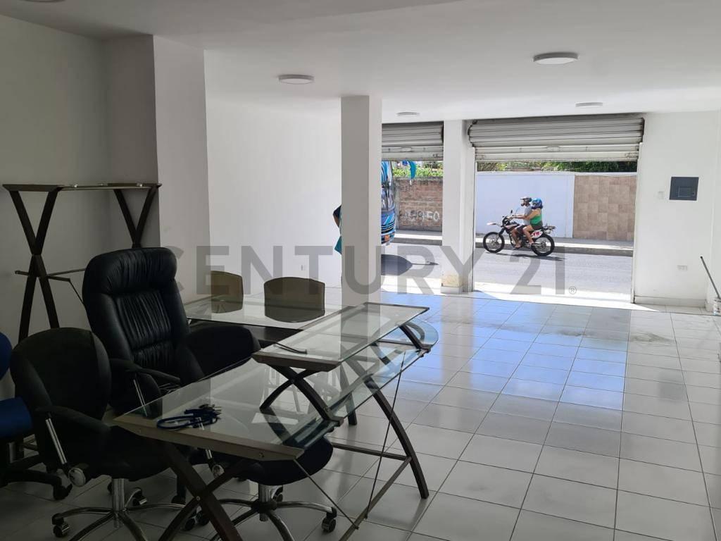 Edificio en Venta con 2 Suits y 2 Locales Comerciales, Manabí — imagen 10