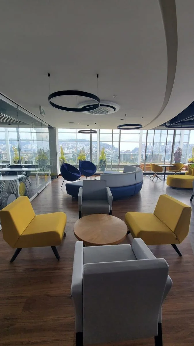 Oficina de Venta y Renta en Moderno Edificio en Inglaterra con Amazonas — imagen 5