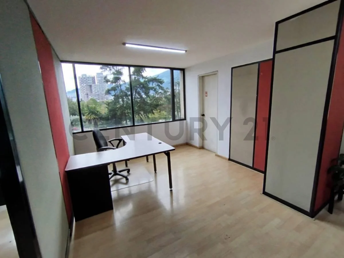 En Venta Oficina Amoblada 109 Mtrs, 1 Parqueadero, Av Eloy Alfaro y Shyris — imagen 5