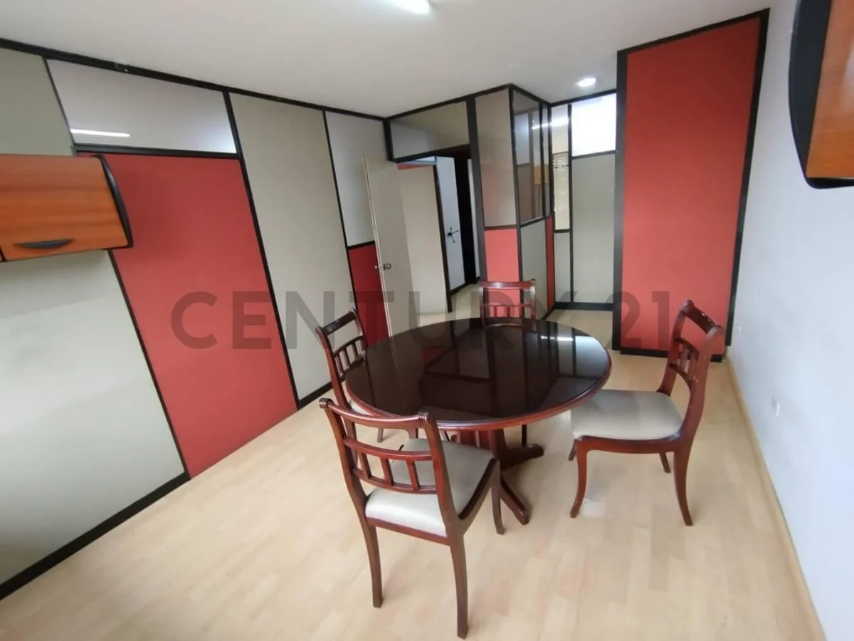 En Venta Oficina Amoblada 109 Mtrs, 1 Parqueadero, Av Eloy Alfaro y Shyris — imagen 4