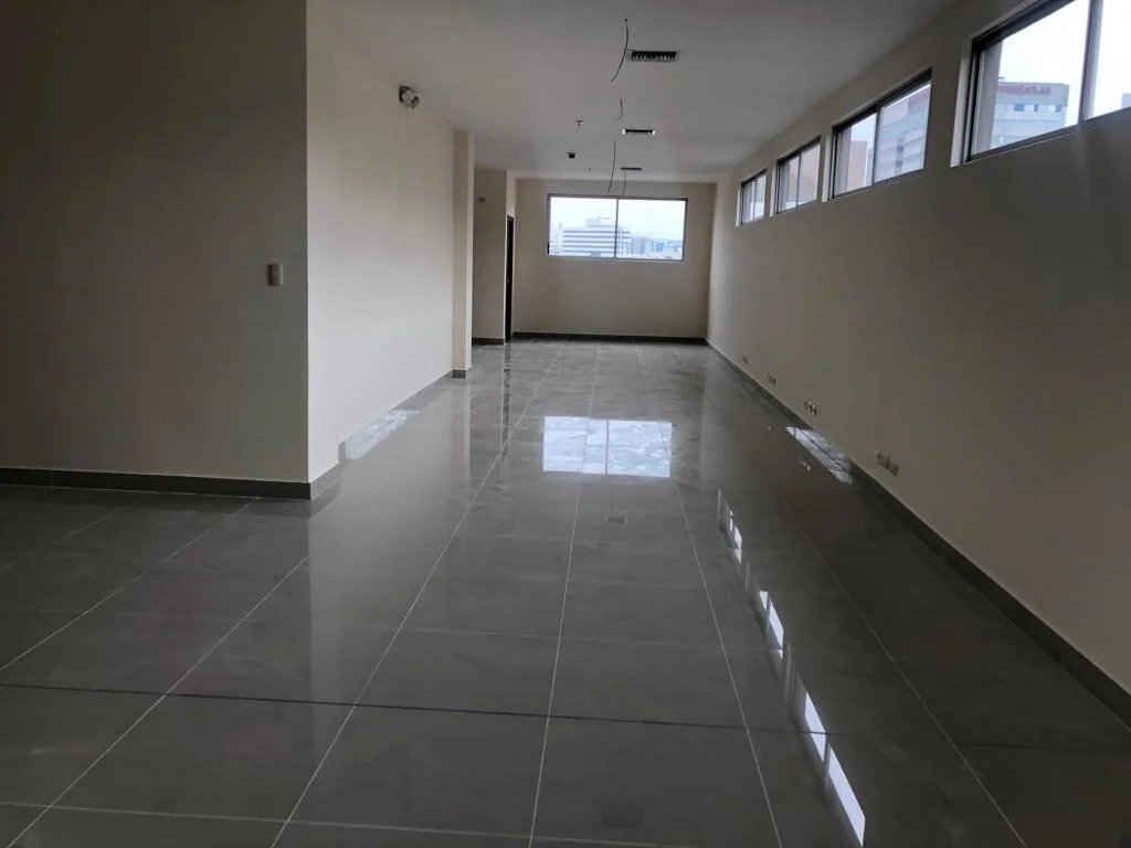 Oficina en Venta 129.69 m² - Edificio Ejecutivo, Kennedy Norte, Guayaquil, Guayas — imagen 2