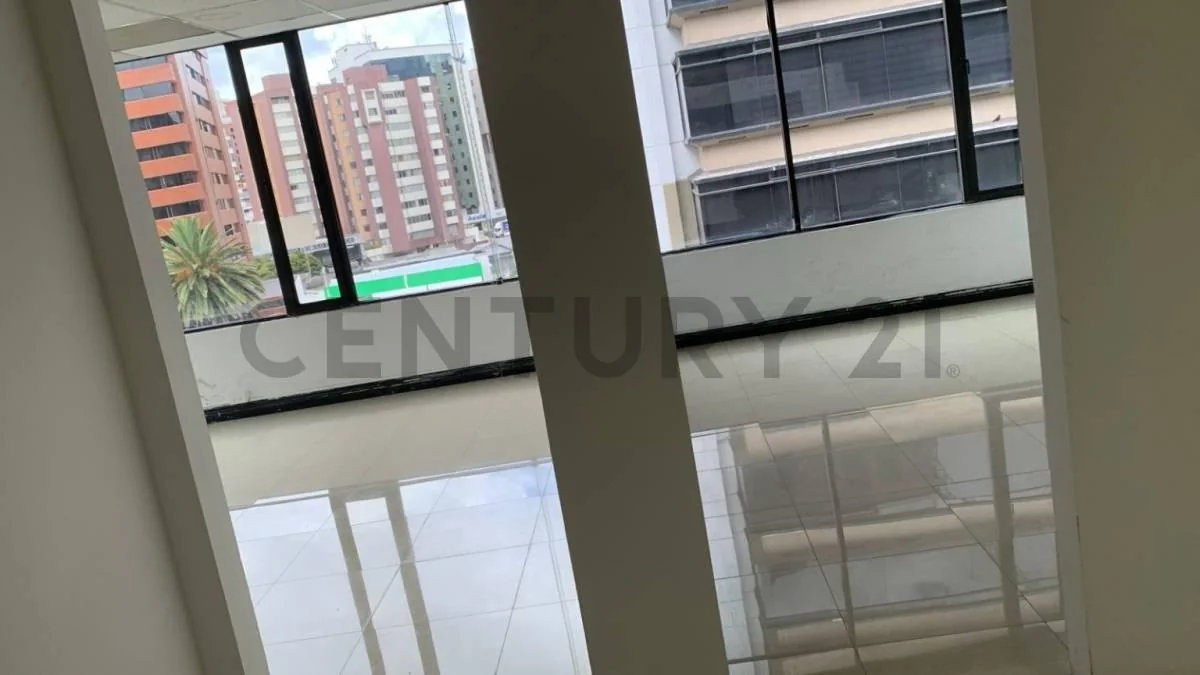 Venta Oficina Ed. Corporativo Sector La Carolina — imagen 2
