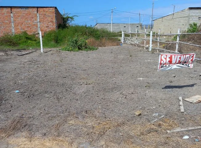 Terreno en venta en Playas (General Villamil) — imagen 1