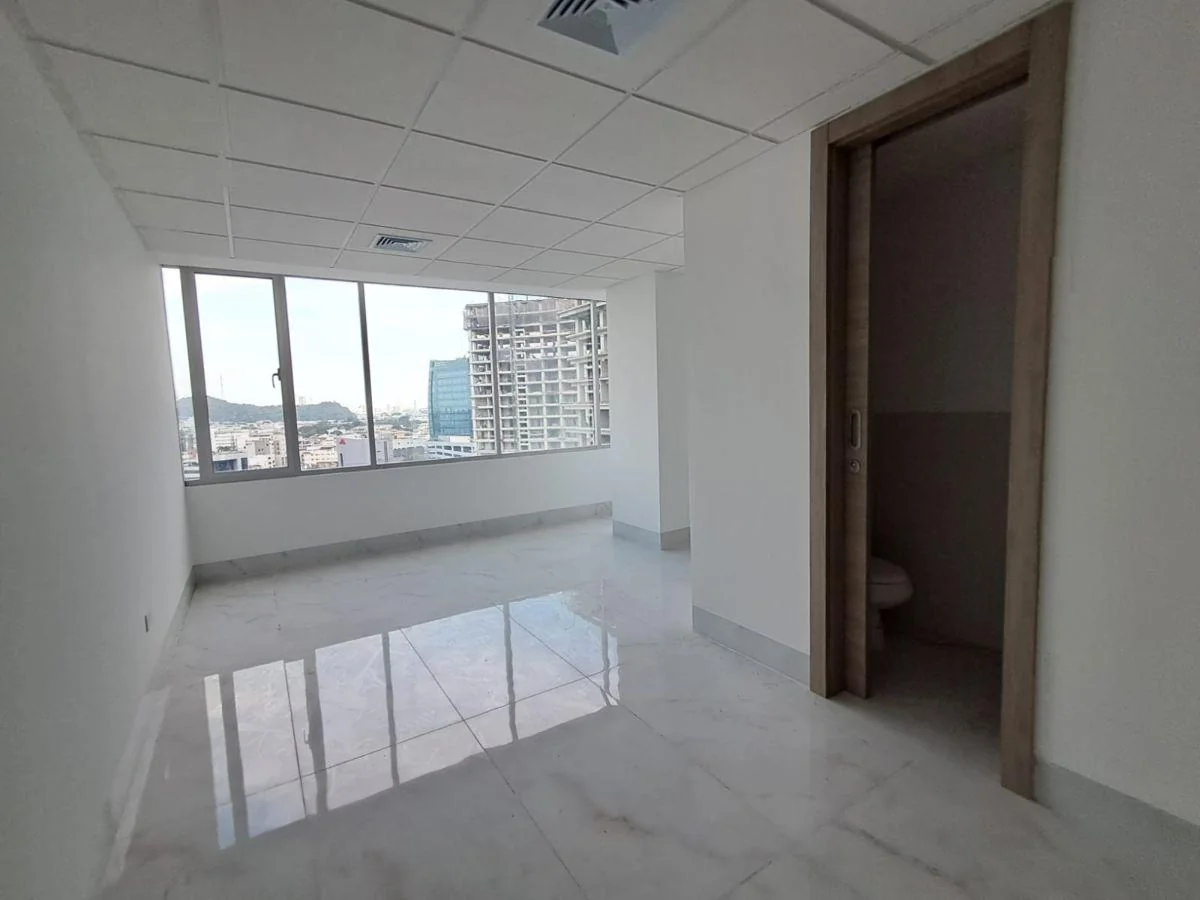 Oficinas en Venta 64 m² - Edif. Torre Millenium, Av Francisco de Orellana, Guayas — imagen 5