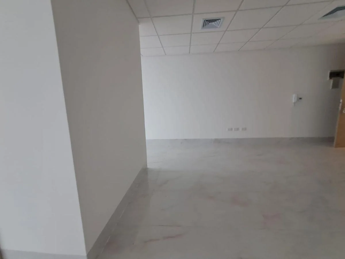 Oficinas en Venta 64 m² - Edif. Torre Millenium, Av Francisco de Orellana, Guayas — imagen 2