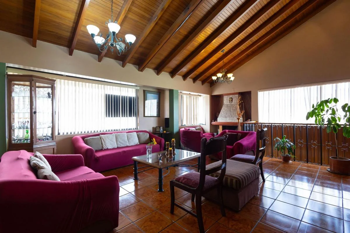 Cotocollao, Venta Casa Comercial 550 m², con 3 Departamentos — imagen 2