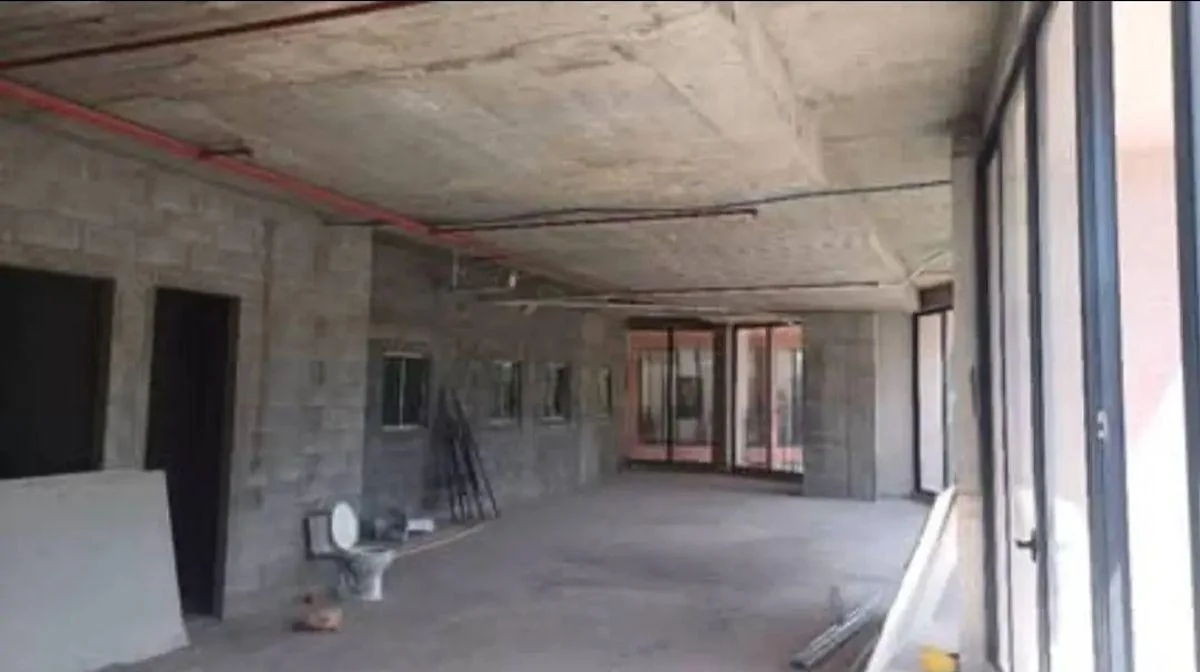 En Venta Amplia Oficina 140 m², 3 Parking, Balcones _edificio Epiq — imagen 2
