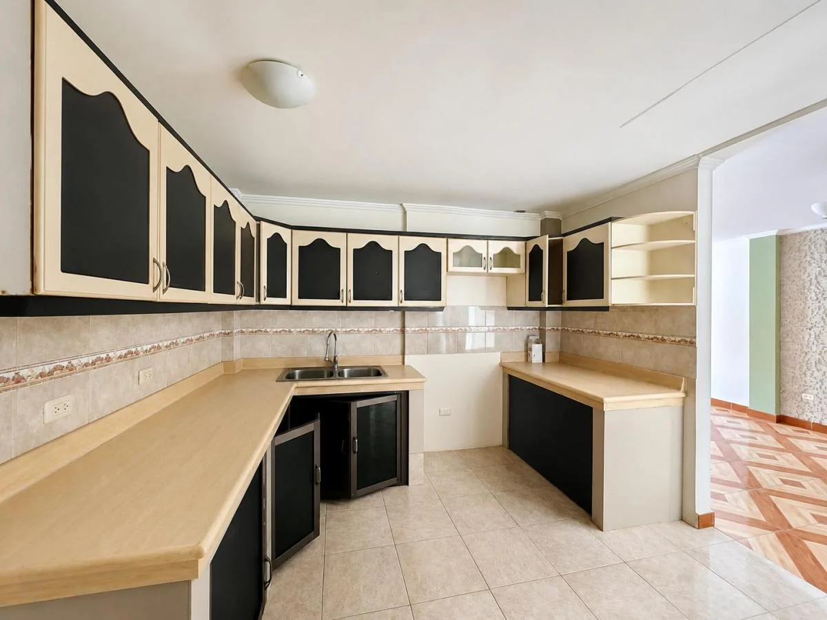 Casa de 160 m² con 4 Dorm. en Venta en El Sur de Guayaquil, Guayas — imagen 4