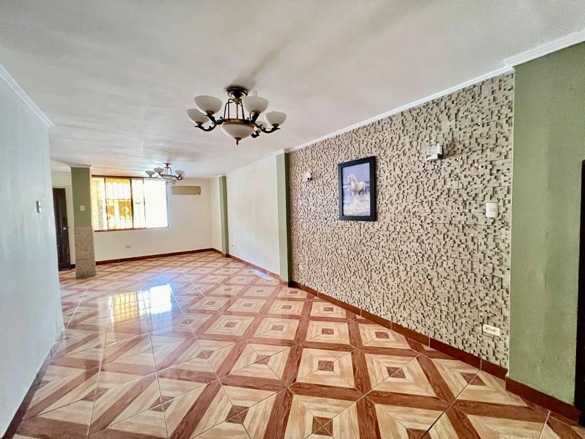 Casa de 160 m² con 4 Dorm. en Venta en El Sur de Guayaquil, Guayas — imagen 2